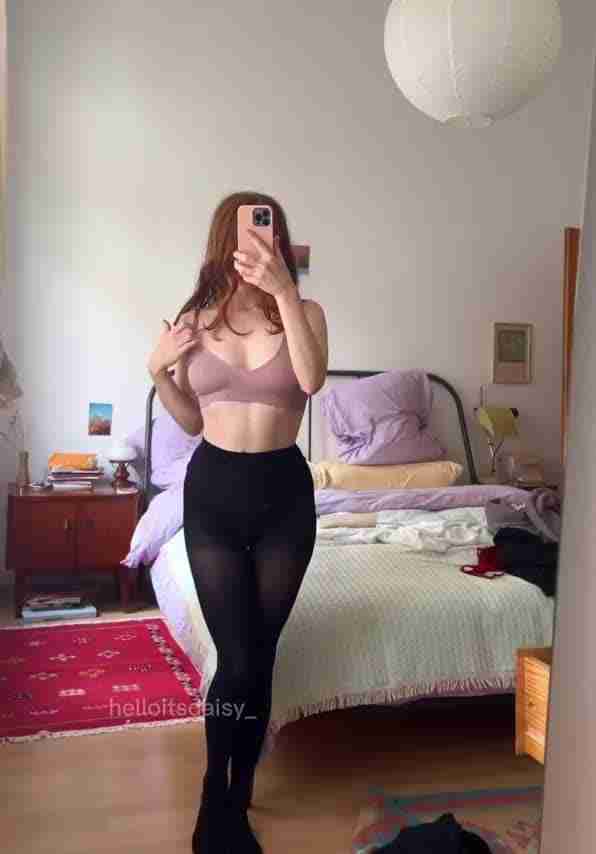 helloitsdaisy_ Petite Onlyfans Girl Nude Video Leaked – 324