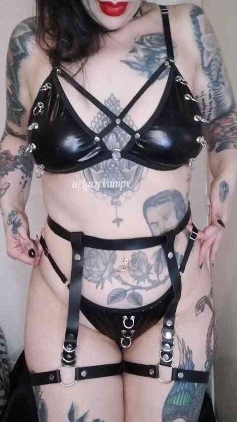 Lucy (@vamplady666) [onlyfans] – Nude Porn Video Leaked – 3