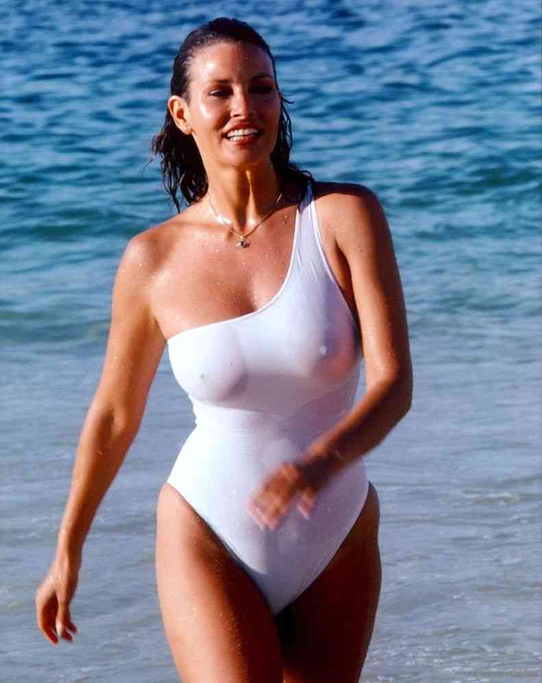 Raquel Welch Nude Video and Photos