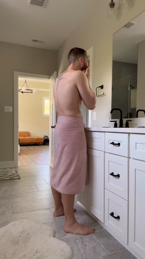 He never has to ask for a blowjob Amateur Couple