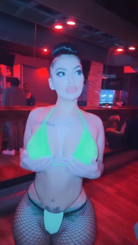 Hunny (@therealhunyy) Nude Sexy Video – 185