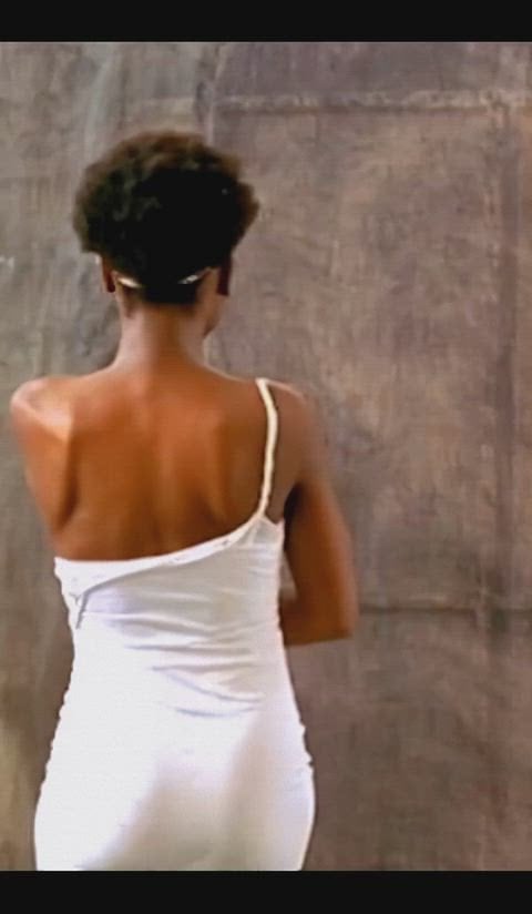 Olga Eké – Les infortunes de la beauté (1999) Nude