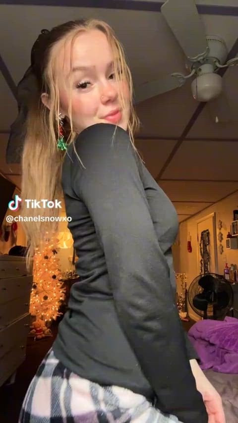 @chanelsnowxo Tiktok Girl Nude Sexy Video – 91