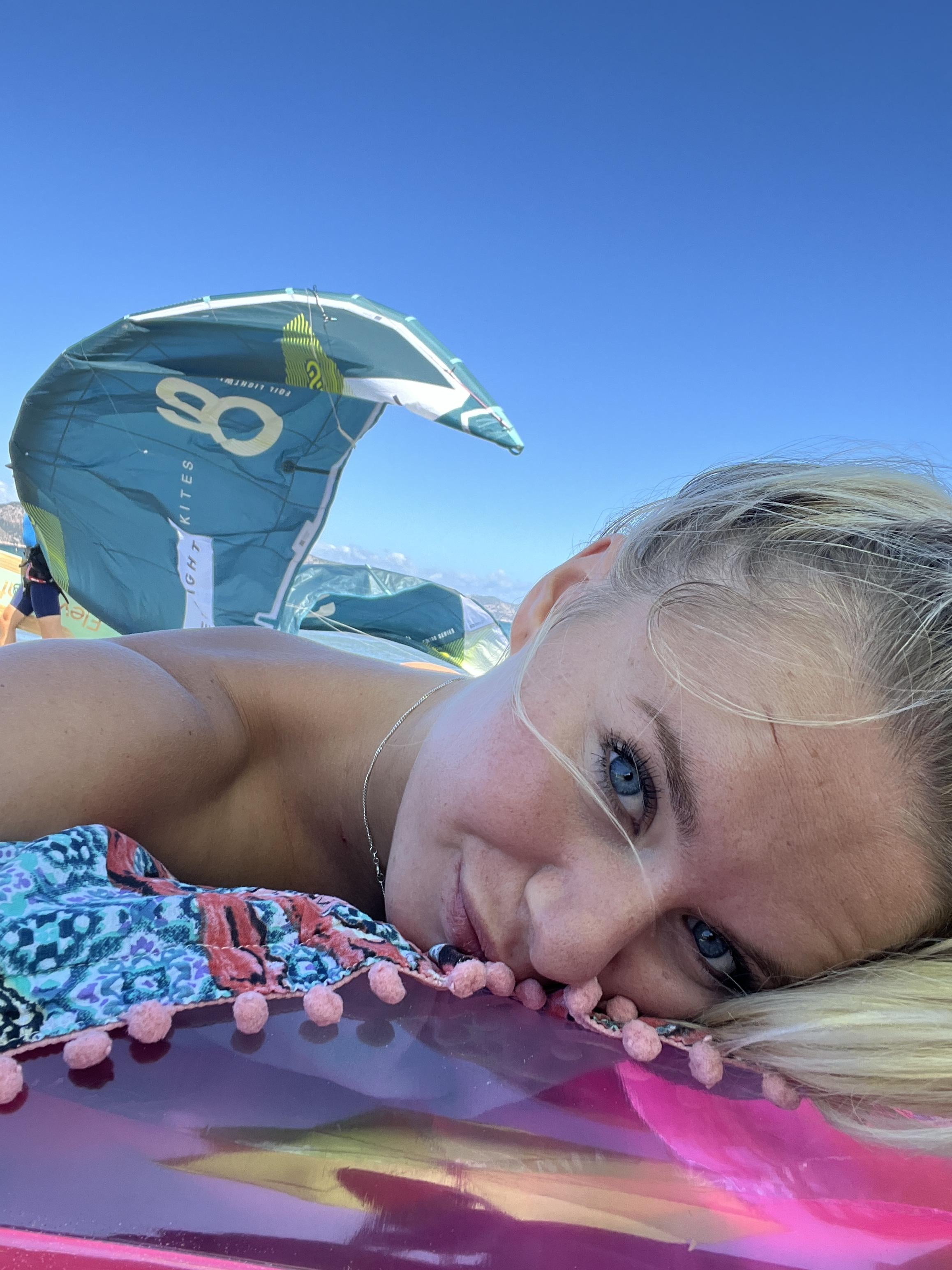 Jenni (@jennibluebutterfly) Nude Sexy Photo – 6