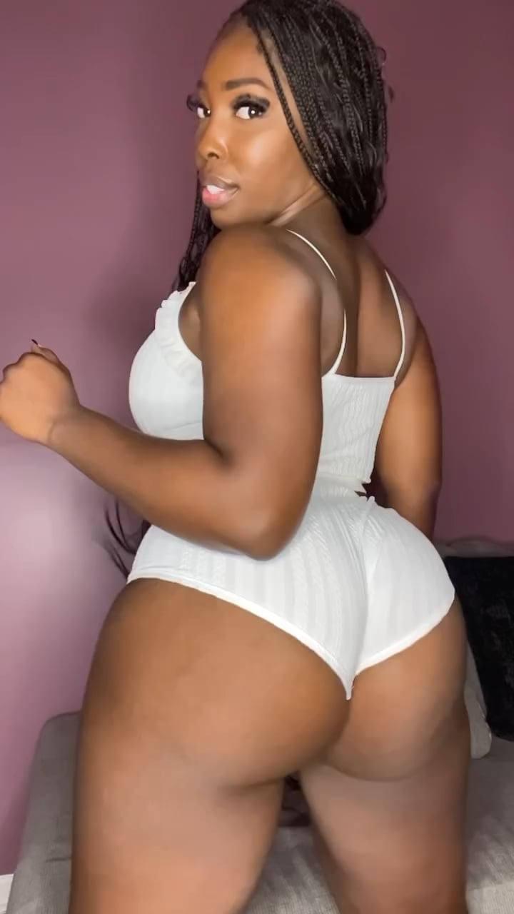 Mira Scarlett (@mira.scarlett) Nude Sexy Video – 151