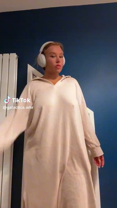 @galactica.whr Tiktok Girl Nude Sexy Video – 55