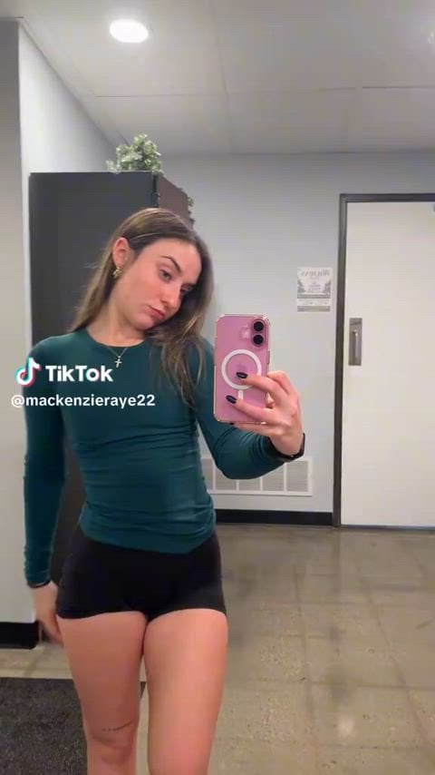 @mackenzieraye22 Tiktok Girl Nude Sexy Video – 70