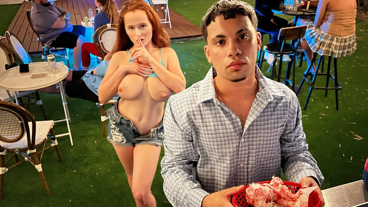 [HesGotRizz] Red Eviee – Eviee Wants His Burrito Premium Porn