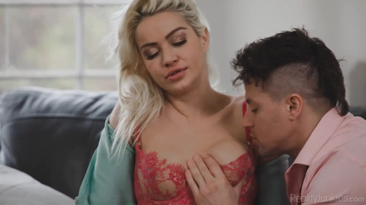 [RealityJunkies] Nasty Horny Wife Wants Cock Cherry Kiss Premium Porn