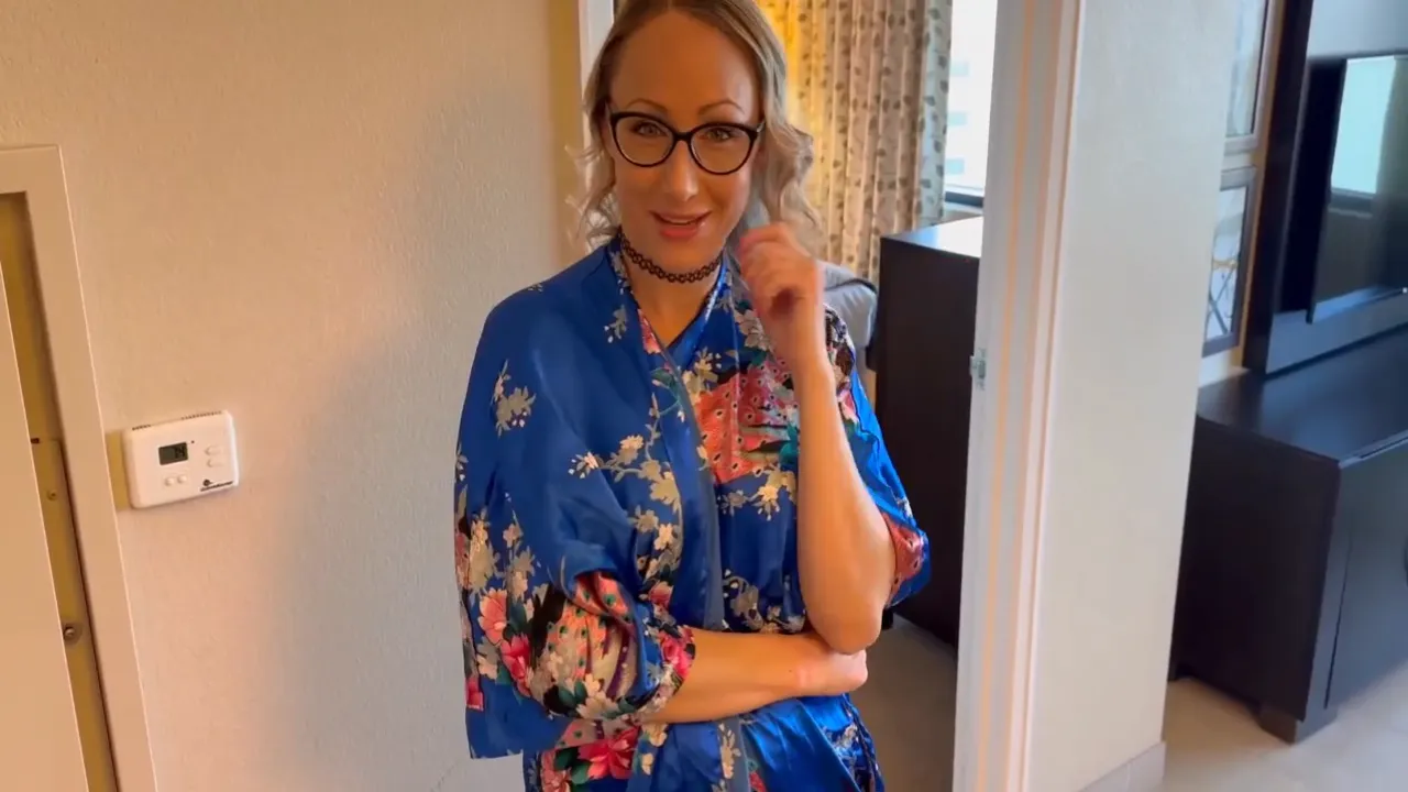 [OnlyFans] Crystal Clark – Friends Mom Wants My Big DICK