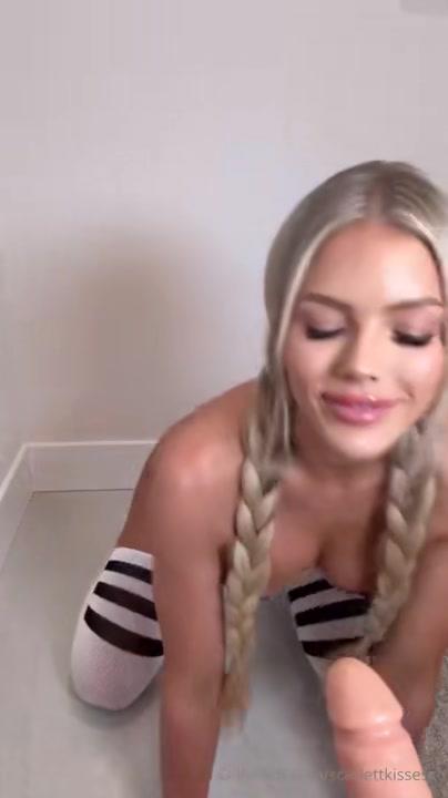 ScarlettKissesXO Dildo Blowjob Onlyfans Porn Video