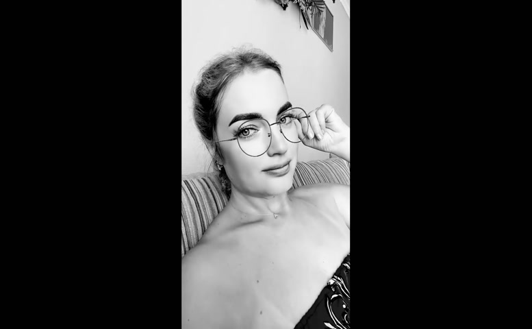 Zoryana Rudenska Sexy Nude Scene in Zoryana Rudenska