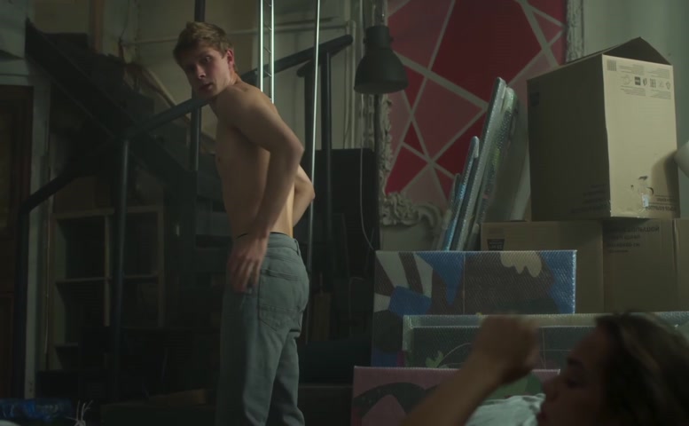 Aleksandra Solovyova Sexy Nude Scene in Tri Plyus Tri