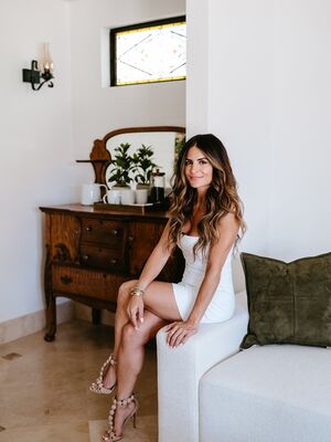 Alison Victoria