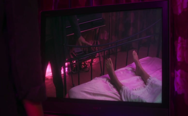 Amina Ben Ismail Sexy Nude Scene in Under A Dark