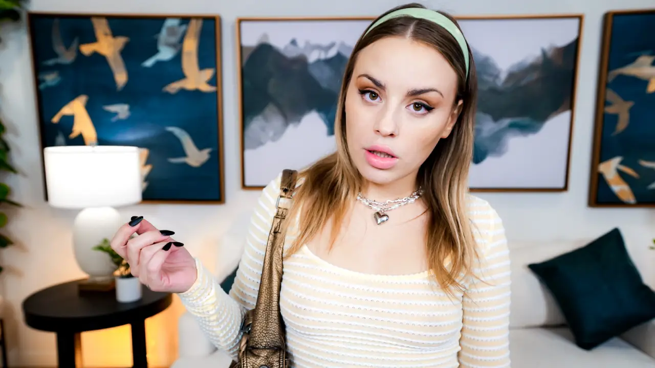 [SisLovesMe] Anna Claire Clouds – Anna’s Public Masturbation Goes Way