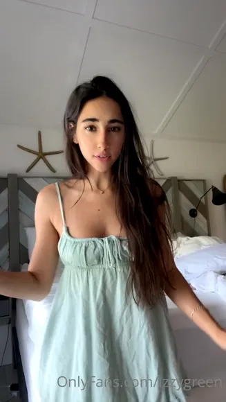 izzygreen / isabellagr / Nude Onlyfans Porn Video # 1762289721