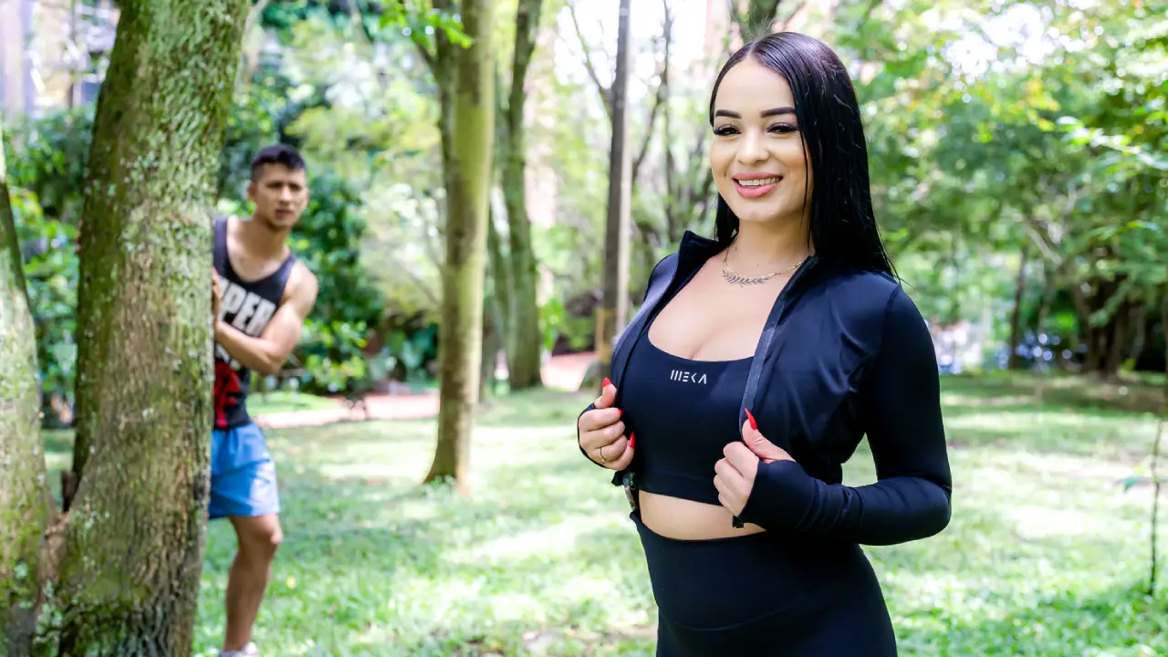 [OyeMami] Yennifer T – You’re Way Hotter Than She Is