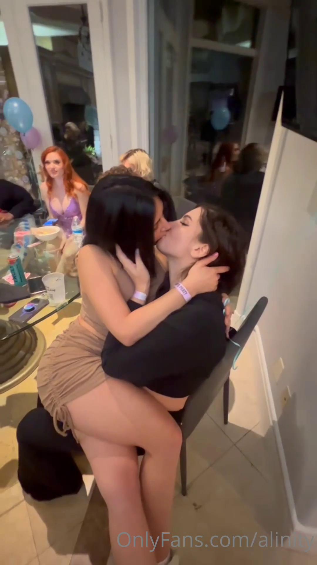 Alinity Fandy Lesbian French Onlyfans Porn Video