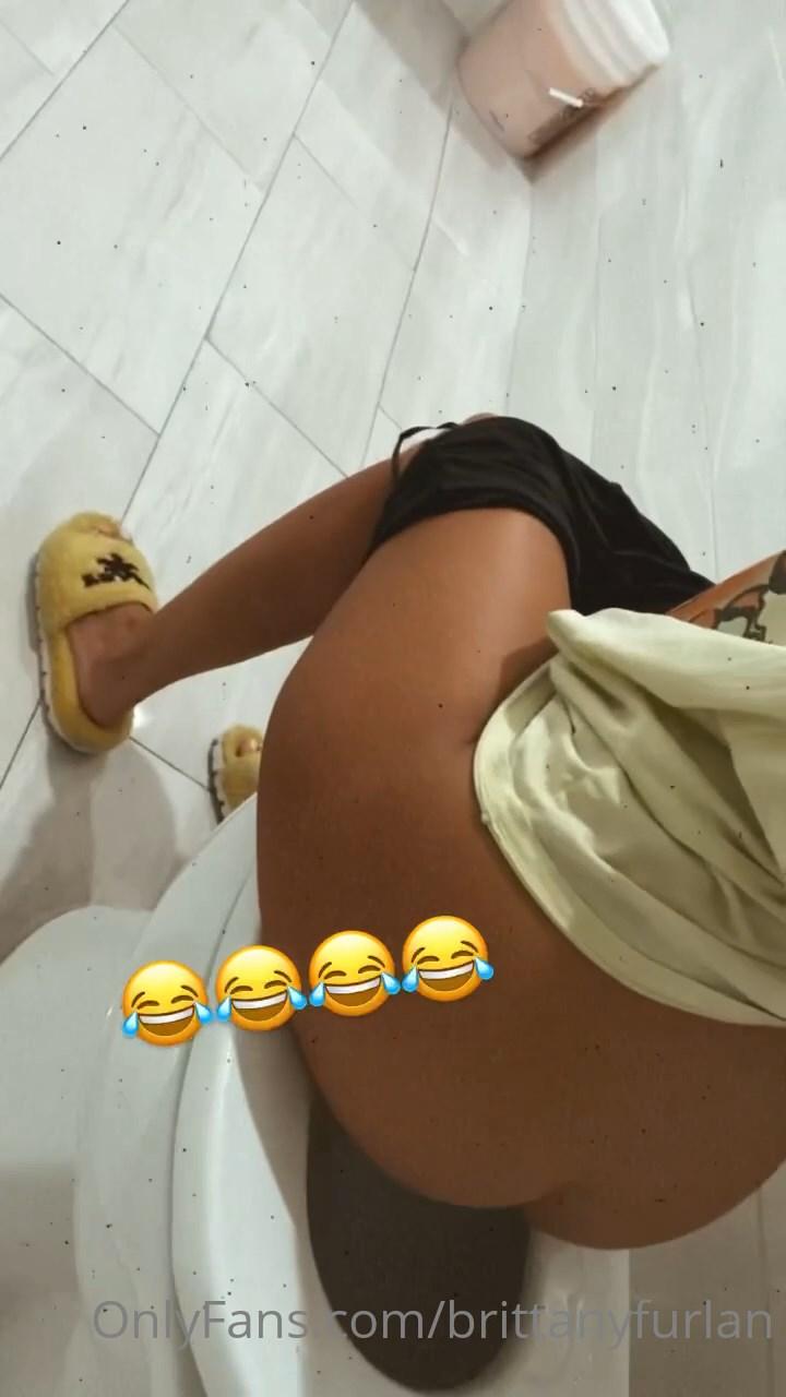 Brittany Furlan Nude Peeing Onlyfans Porn Video