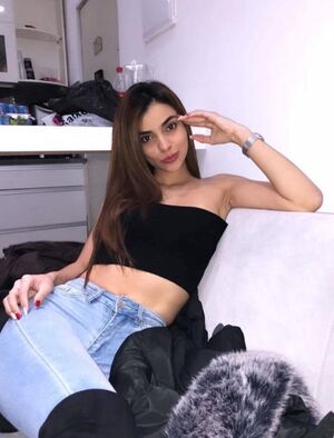 Isabella Obregon