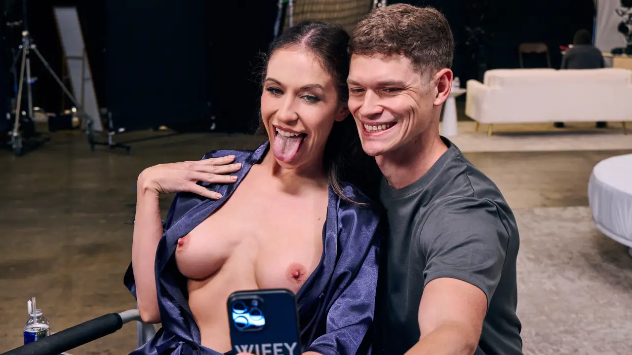 [Wifey] Amiee Cambridge – Hotwife Gets Stretched Out By Monster