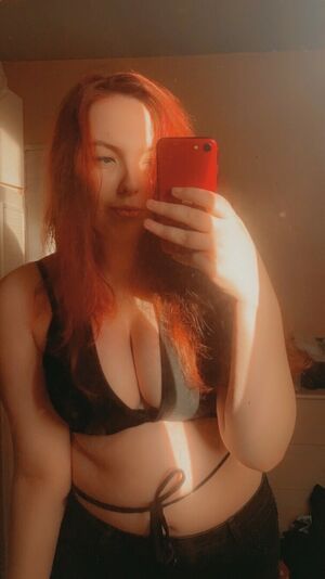 caitlin1410_