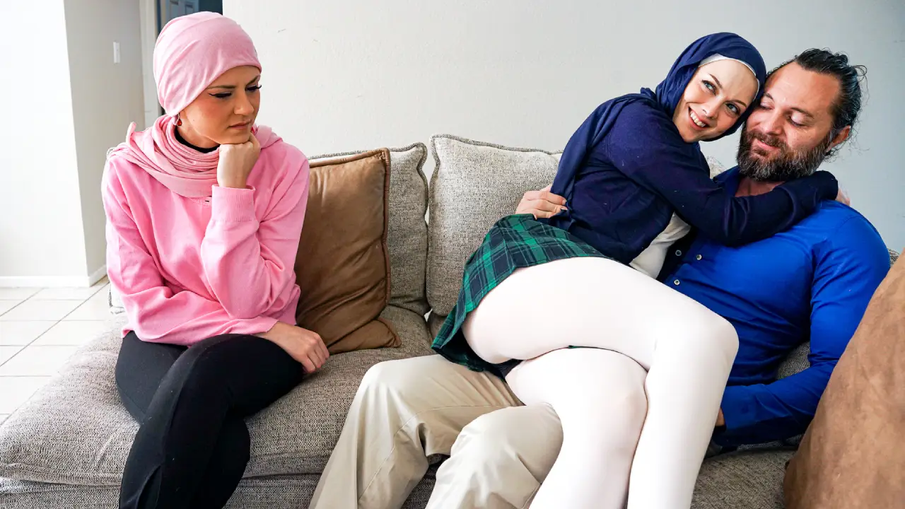[HijabHookup] Ruby Moon, Jade Valentine – Two Hijabis Are Better