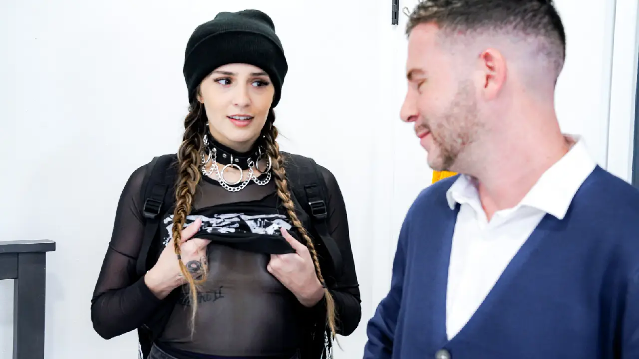 [Tomboyz] Sofie Reyez – She’s a Filthy Little Sex Demon!