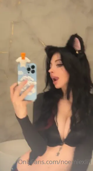 noemiexlili / cinna.noe Nude Onlyfans Porn Video # 1774628444