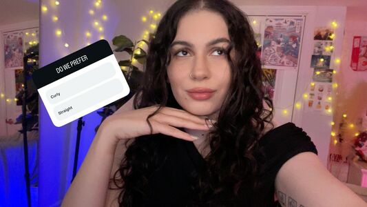 Farohreacts