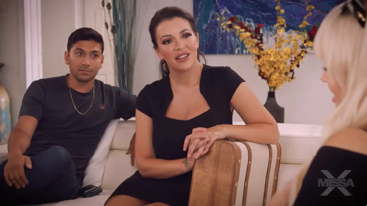 [MissaX] Elizabeth Skylar – Stepmom Photoshoot Incident Premium Porn Video