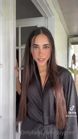 izzygreen / bxbybb_ / Nude Onlyfans Porn Video # 1775994005